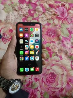 iphone xr 64gb