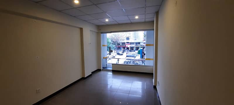 Commercial Upper floor with roof for sale 4