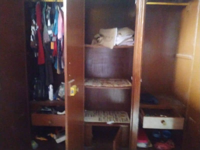 3 door wardrobe 4