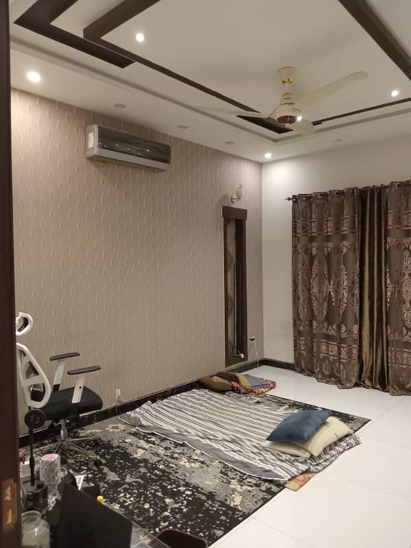 10 marla house upper portion for rent in Gulbahar block Bahria Town Lahore 3