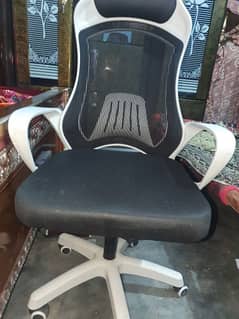 brand new chair with hydrolic seat