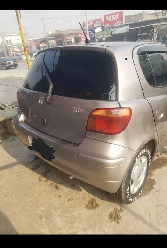 Toyota Vitz 2004 3