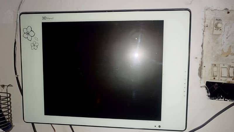 13 inches LED tv     Like new 1