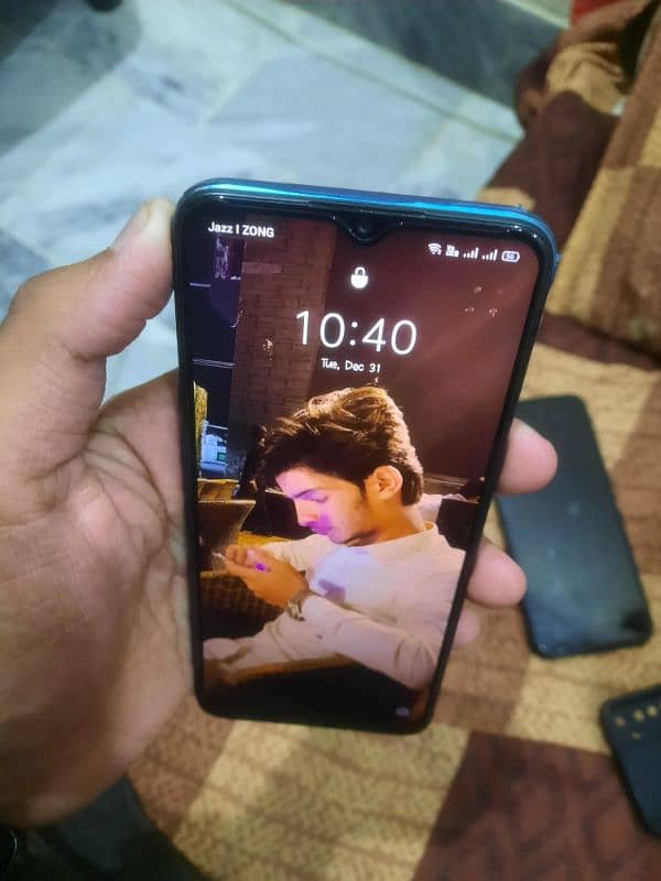 Realme 5i 4/64 with box (Exchange) 3