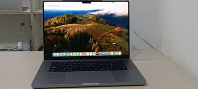 Apple Macbook M1 pro 2021 16" Like New complete box