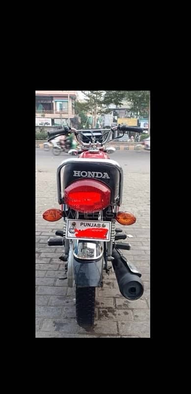 Honda 125 fresh Look 1