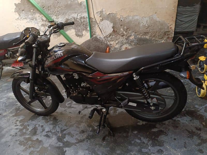 Suzuki GR. 150. purchage date. 30.12. 2023. registran date. 05.01. 2024. 2