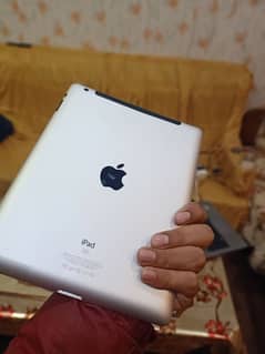 iPad 2, 32GB, Condition 9.5/10, Non-PTA,