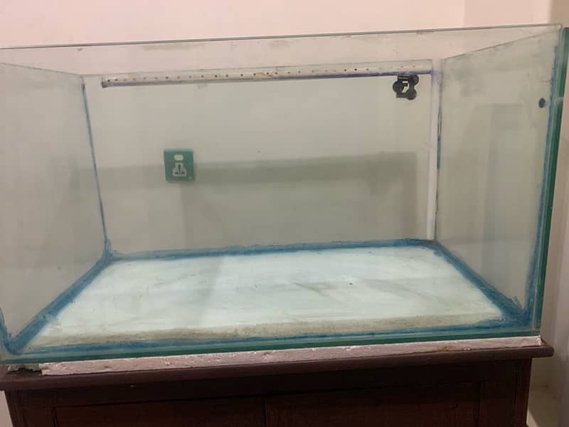 Fish Aquarium with Rack Table. 0