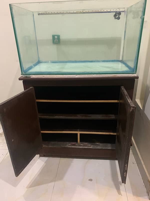 Fish Aquarium with Rack Table. 5