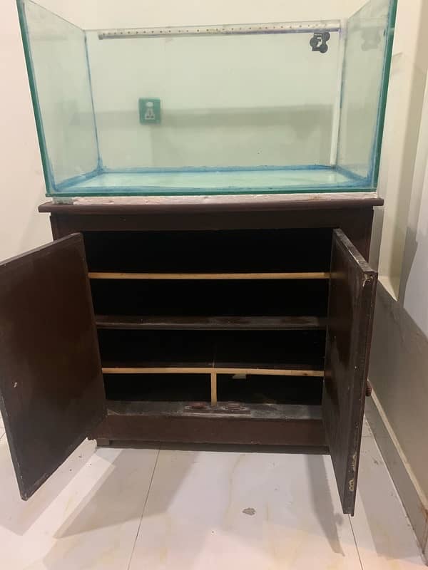 Fish Aquarium with Rack Table. 6