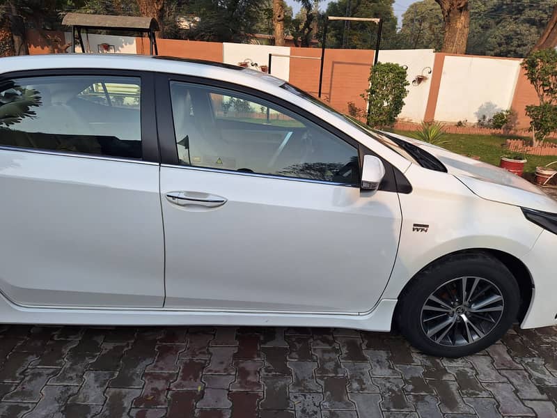 Toyota Altis Grande 2019 genuine 10