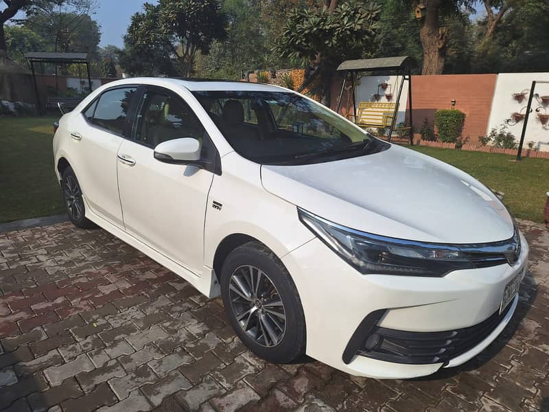 Toyota Altis Grande 2019 genuine 13