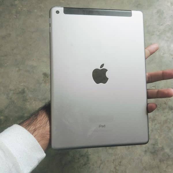 Ipad 6th generation (128GB) 5