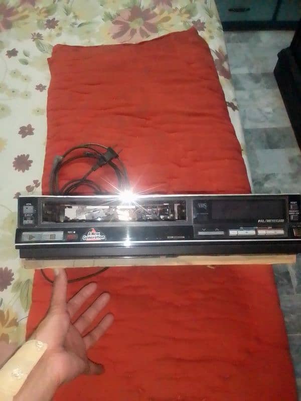 urgent sale very nice VCR national brand g10 0