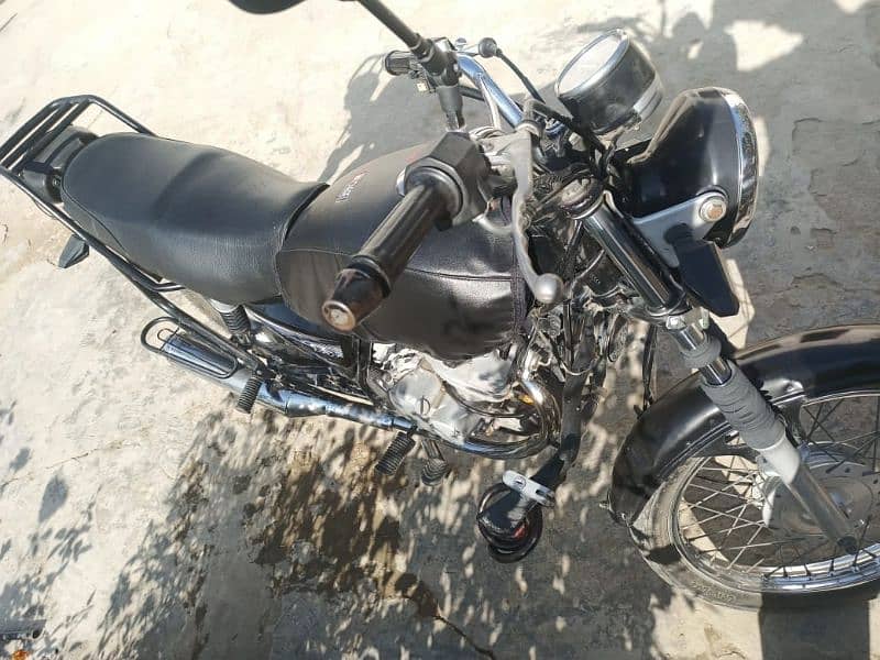 Suzuki GS 150  2014 2