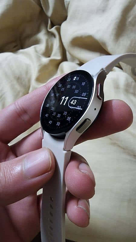 Samsung Galaxy Watch 6 1