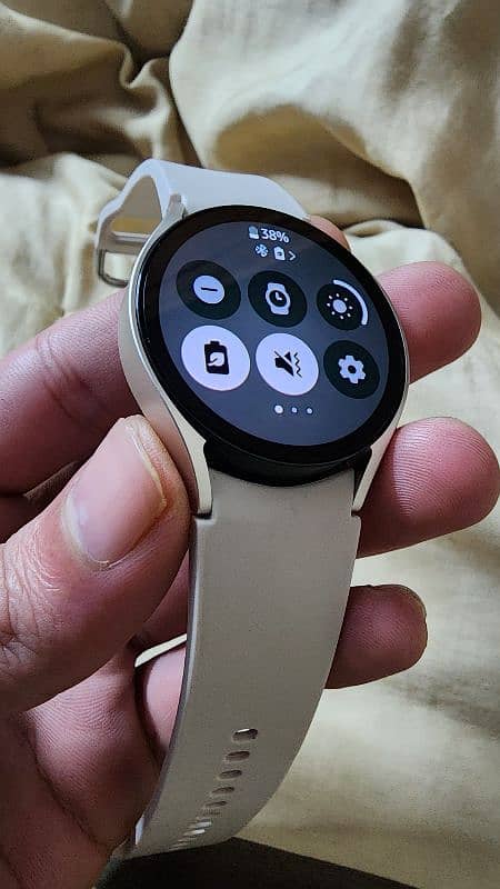 Samsung Galaxy Watch 6 4