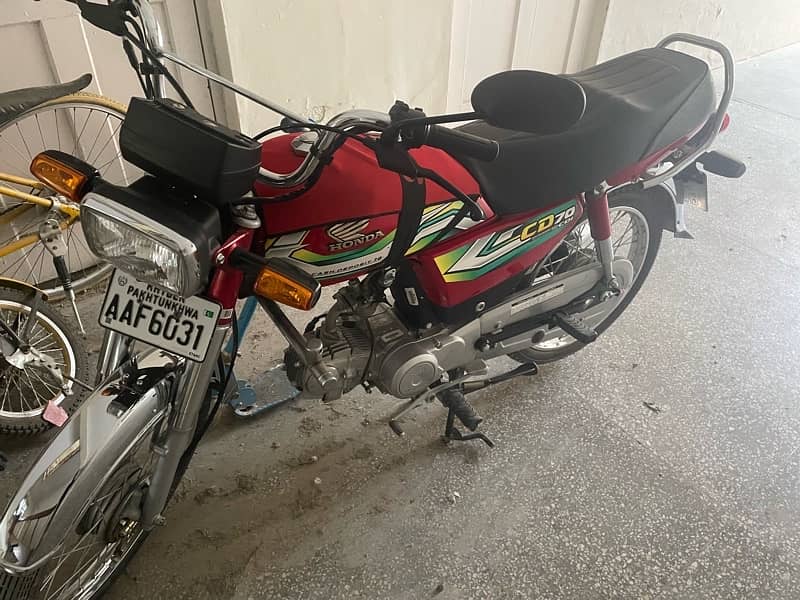 Brand new bike 1300km driven scratchless 2