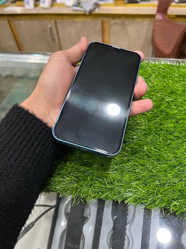 iphone 13jv 10/10 condition 100 health 1