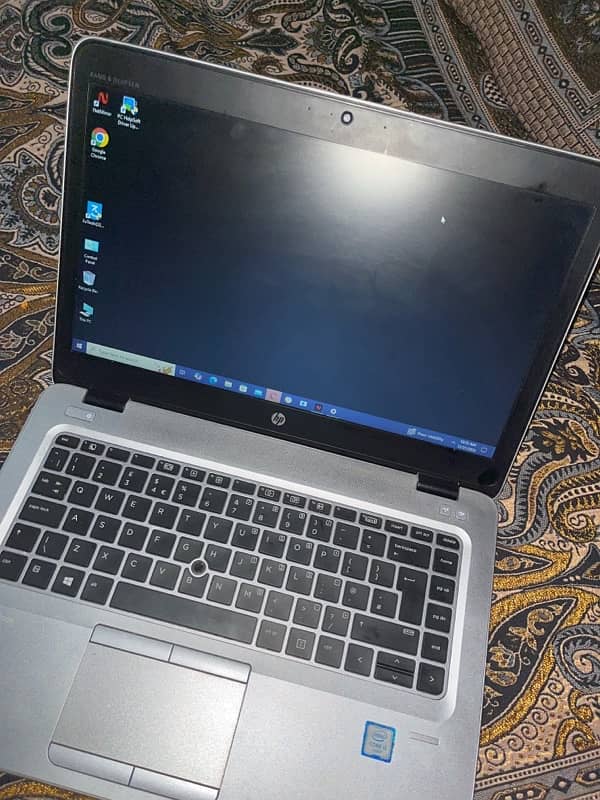 lap top condition 10/9 and all ok battery life 7 hours in one charge 1