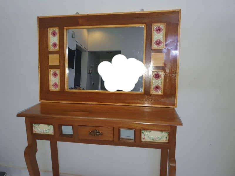 Console With Mirror 1