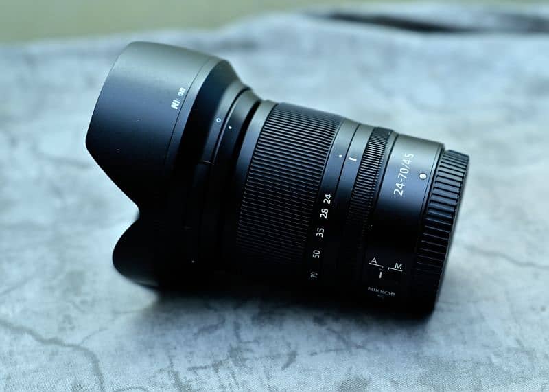 Nikon Nikkor Z 24-70mm f/4 S lens 0