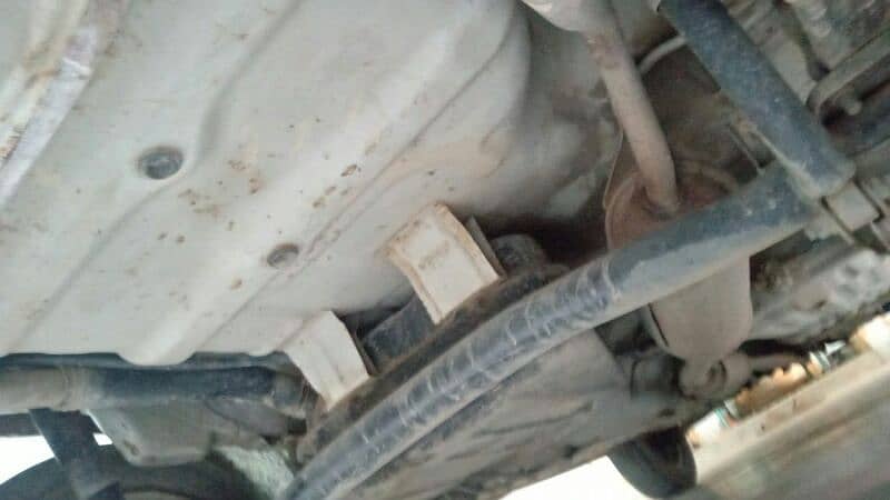 Suzuki Mehran VX 2005 non excdent milag orignal tyre normal same like 4