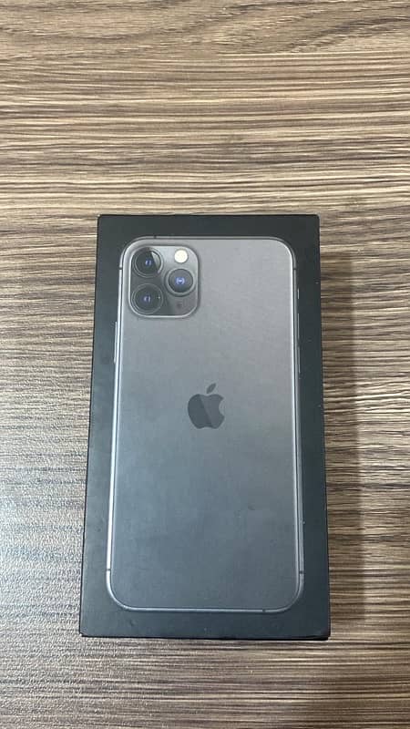 iphone 11 pro non pta back crack with box 4