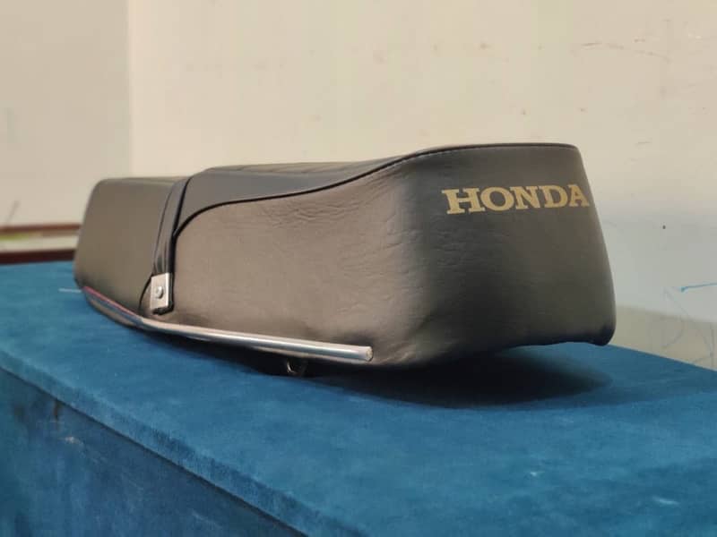 Honda 125 down model seat 2