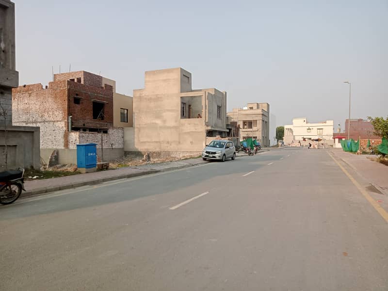 5 Marla Fully Developed Plot in Bahria Orchard Low cost - Block D Extension 0