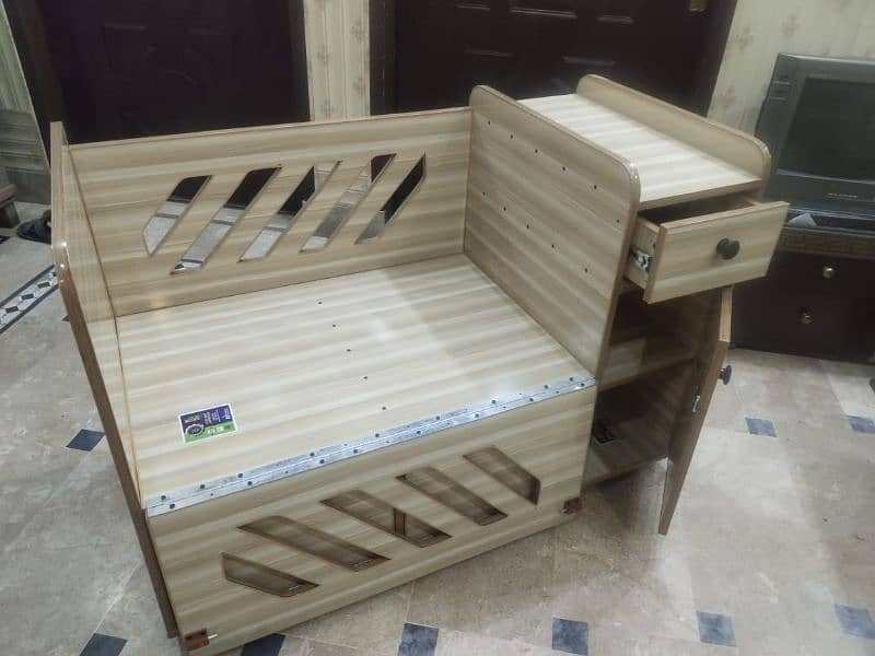 New condition baby cot with mattress 3