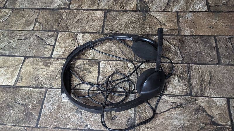 Logitech headphone for call centre 2