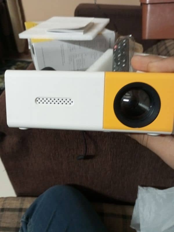 best mini projector 5