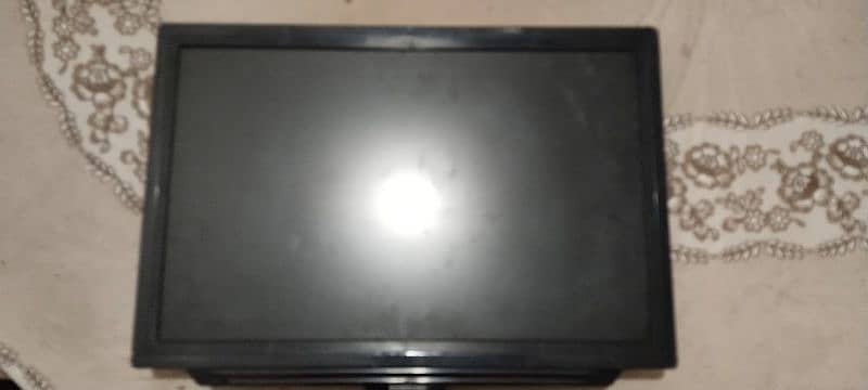 23' inch LCD brand new condition 10/10 only one month use 1