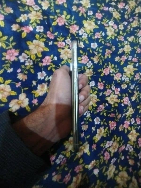 I phone x bye pass 256gb 10/10 condition 6