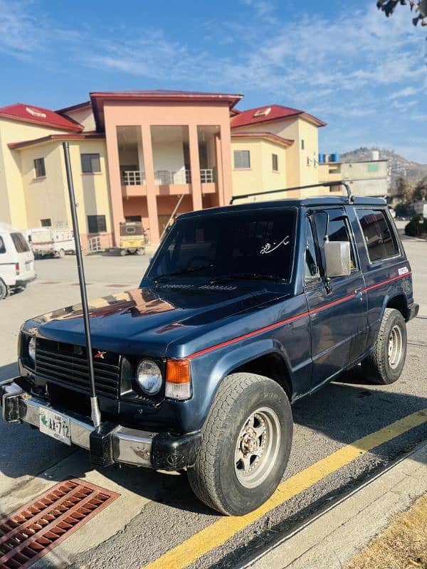 Mitsubishi Pajero 3 door 1986 3