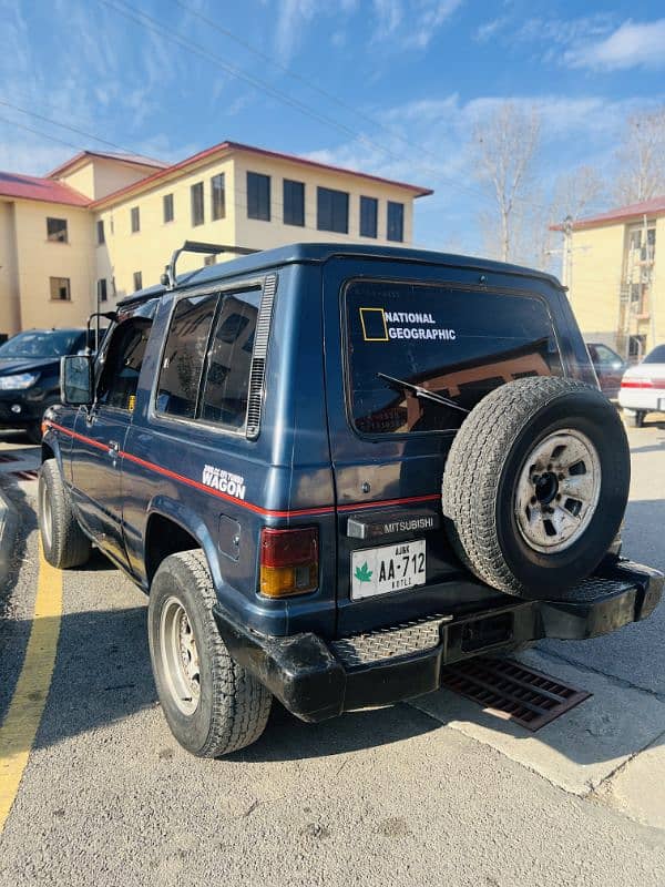 Mitsubishi Pajero 3 door 1986 4