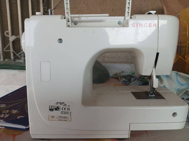 Singer sewing machine model 8280 1