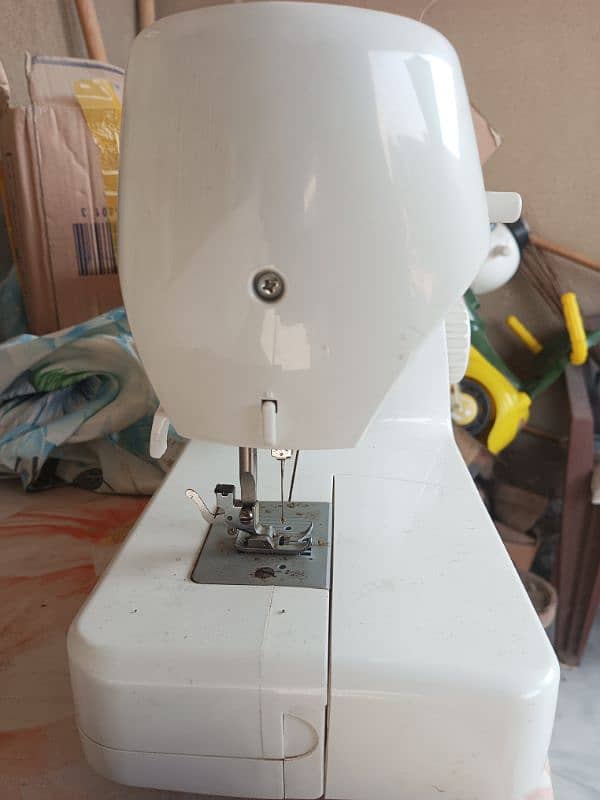 Singer sewing machine model 8280 4