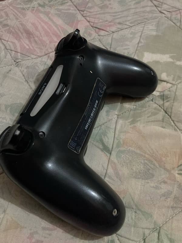 PS4 controller 1