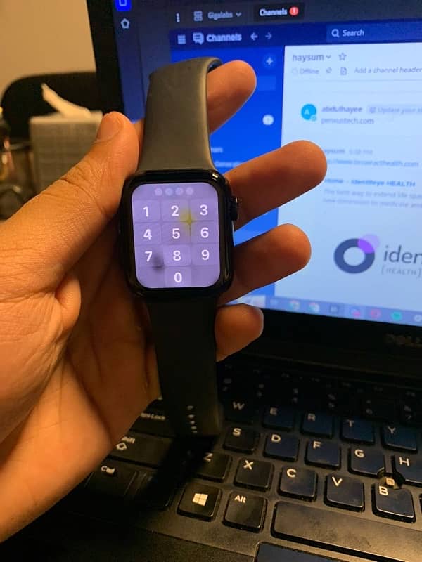 Apple Watch SE 2023 1