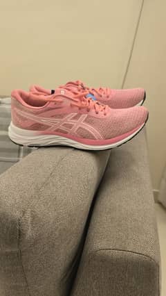 Asics Joggers brand new 100% original