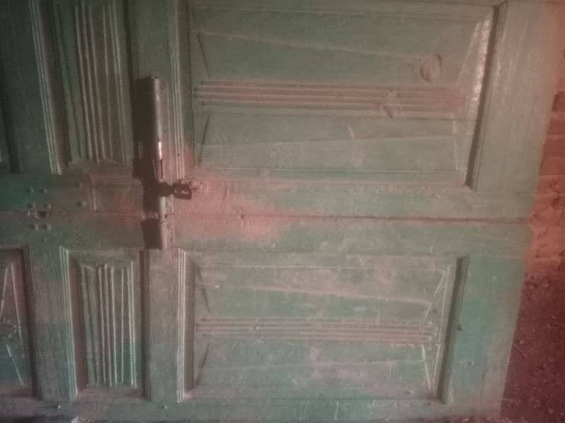 Door. 0