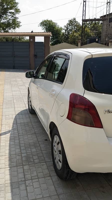 Toyota Vitz 2007 4