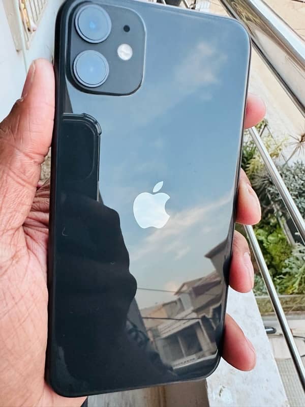 Iphone 11 128gb PTA Approved with Matched Boxed 0