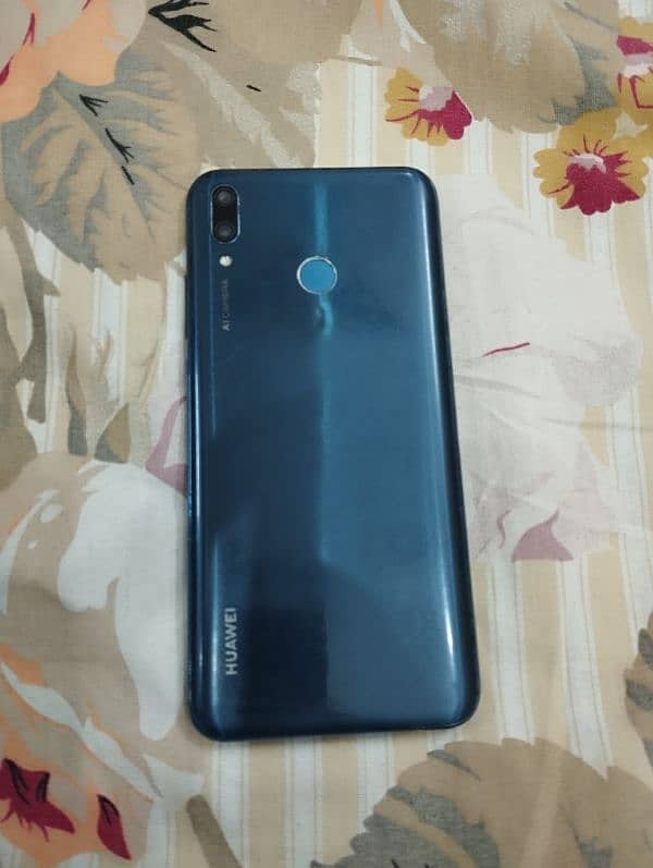 Huawei Y9 in Good Condations 4