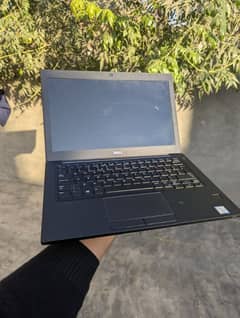 Dell latitude 7280 i5 7th 256gb nvme M2 8 gb ddr5 fhd