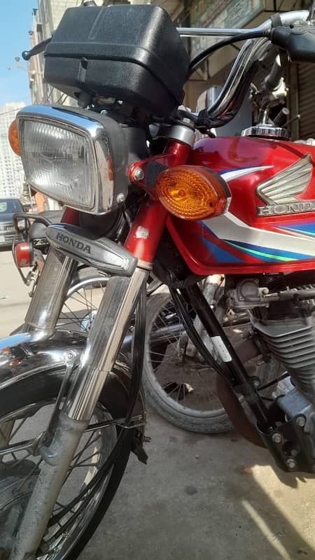 Honda CG125 9