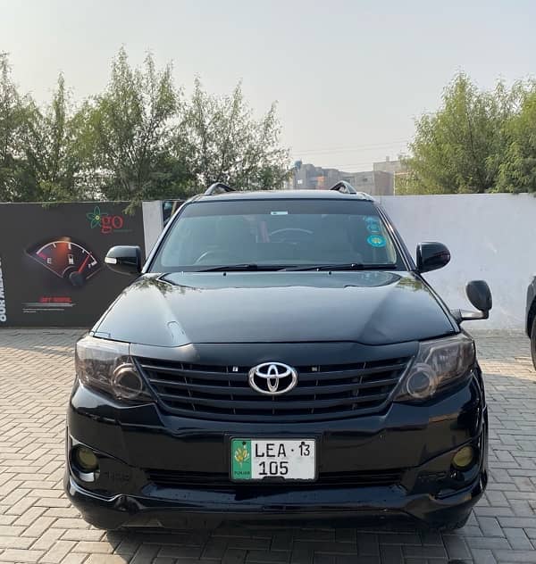 Toyota Fortuner 2013 1